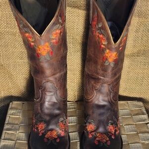 Shyanne Women’s Frida Brown Embroidered Cowboy Boots - NWOT